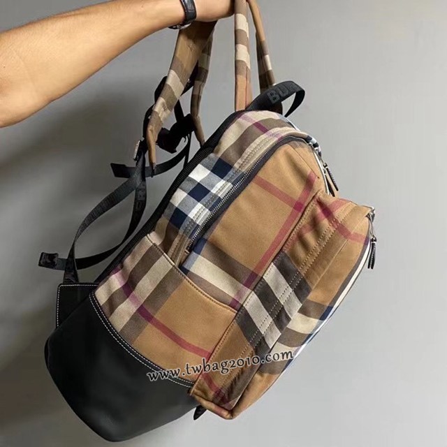Burberry專門店新款格子配皮雙肩背包 巴寶莉男士後背包書包 yxb1102
